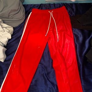 Red fashion nova joggers !